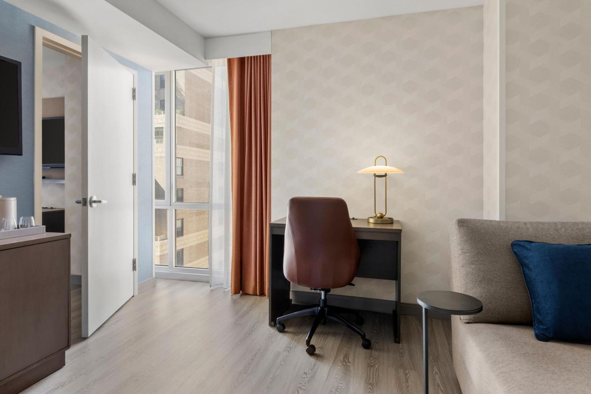 Courtyard By Marriott New York Manhattan/Chelsea Exteriör bild